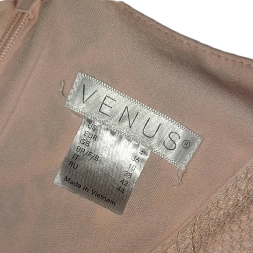 Venus | Pink Lace Evening Dress - Picture 4 of 5